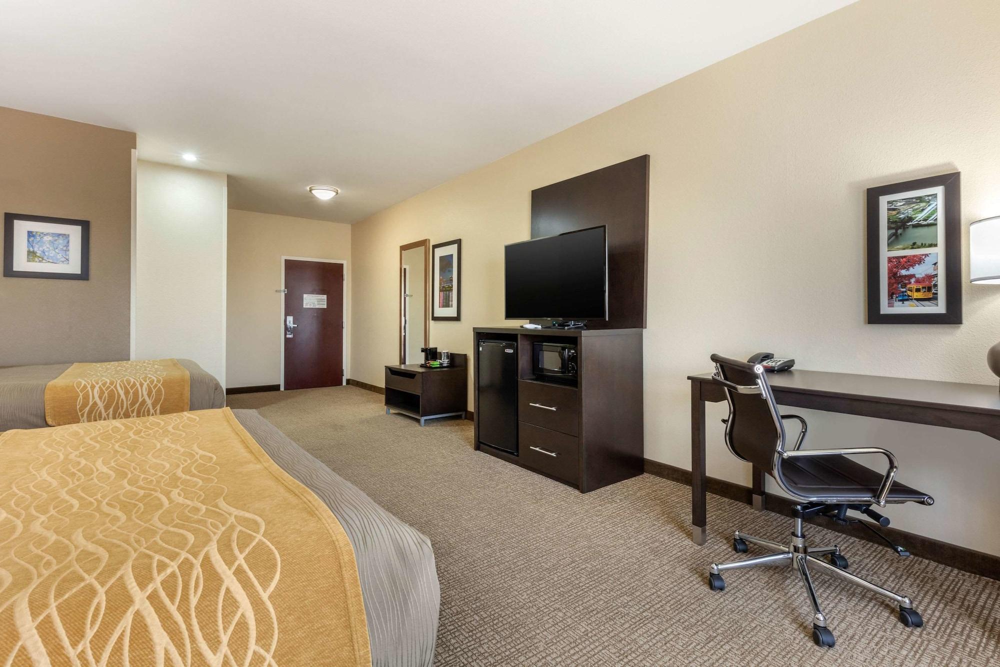 Comfort Inn & Suites North Little Rock Mccain Mall Экстерьер фото