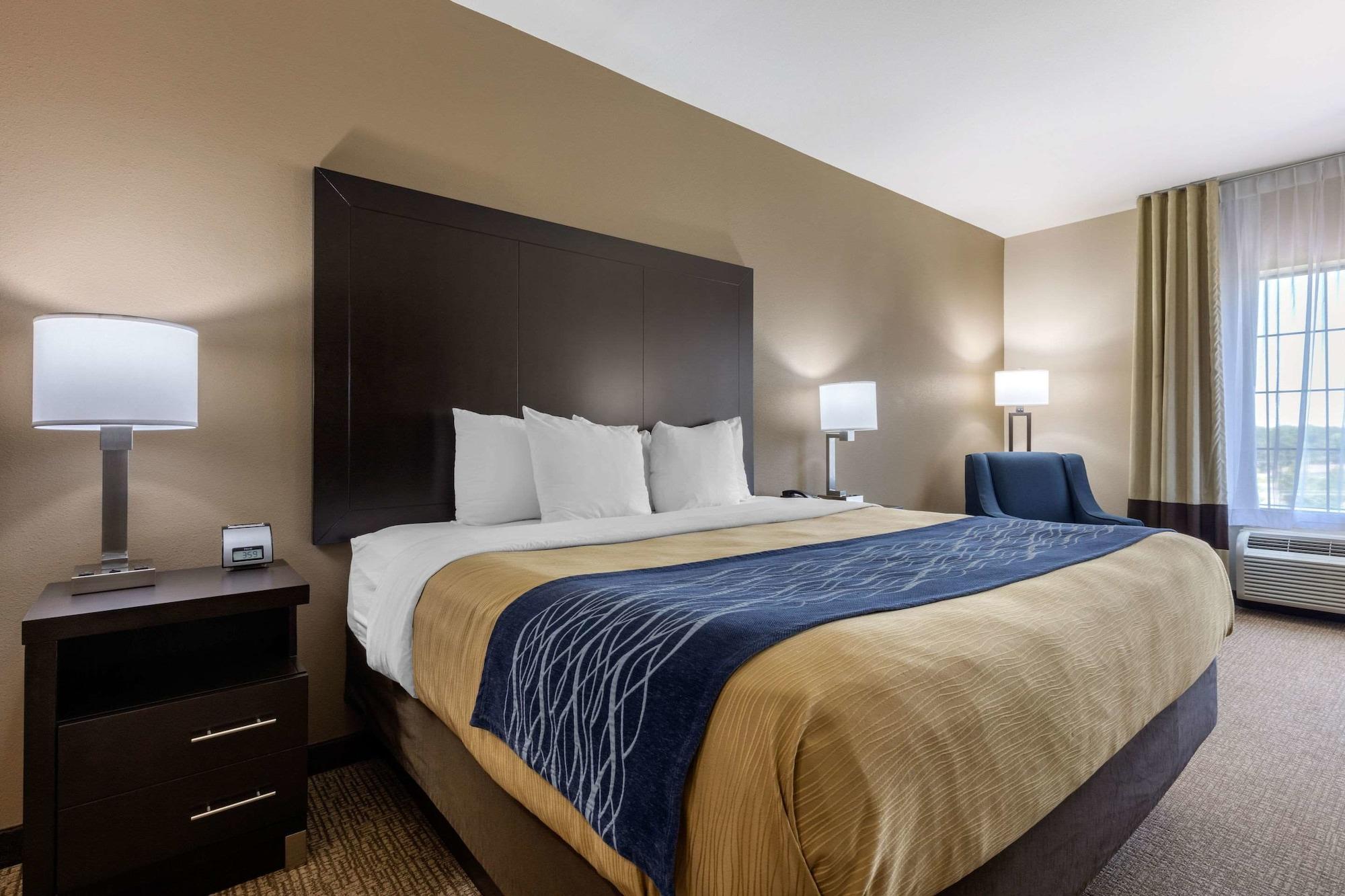 Comfort Inn & Suites North Little Rock Mccain Mall Экстерьер фото