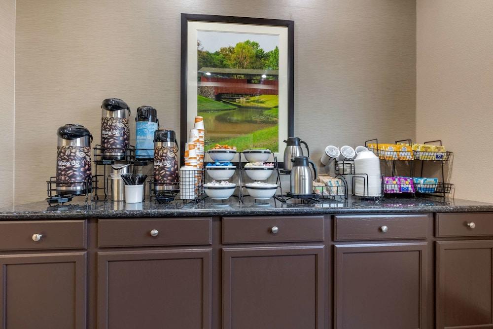 Comfort Inn & Suites North Little Rock Mccain Mall Экстерьер фото