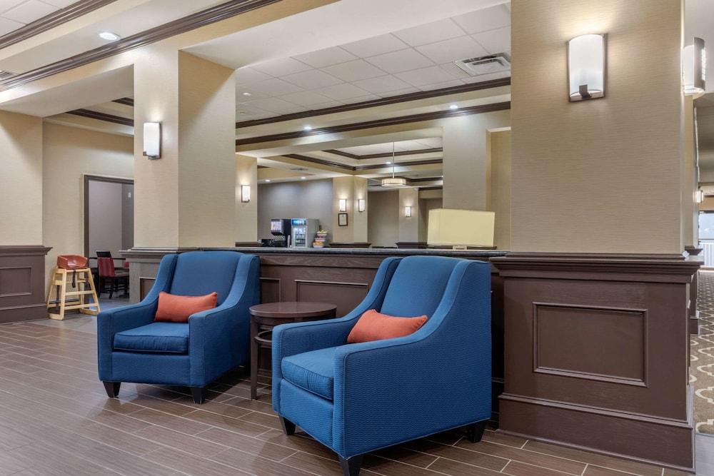 Comfort Inn & Suites North Little Rock Mccain Mall Экстерьер фото