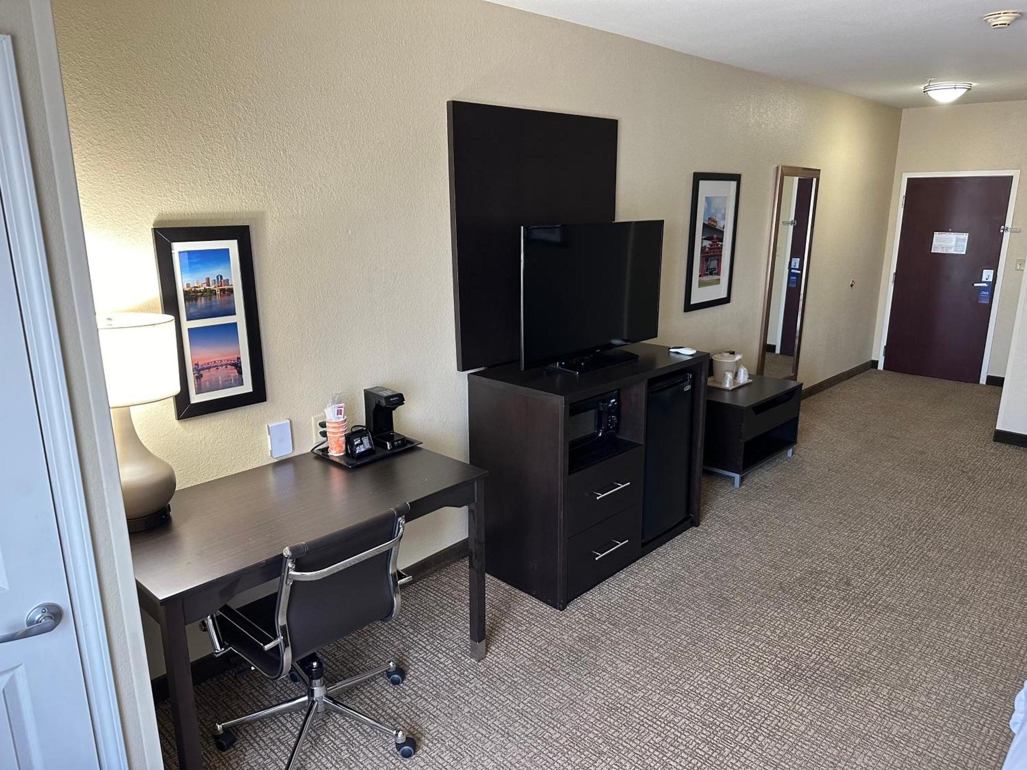 Comfort Inn & Suites North Little Rock Mccain Mall Экстерьер фото
