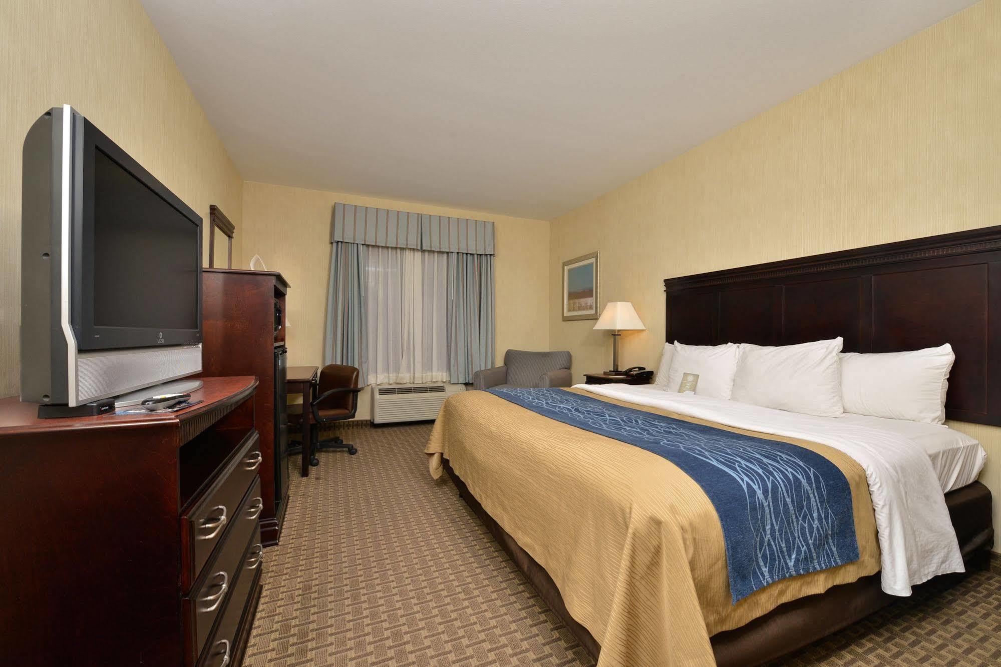Comfort Inn & Suites North Little Rock Mccain Mall Экстерьер фото