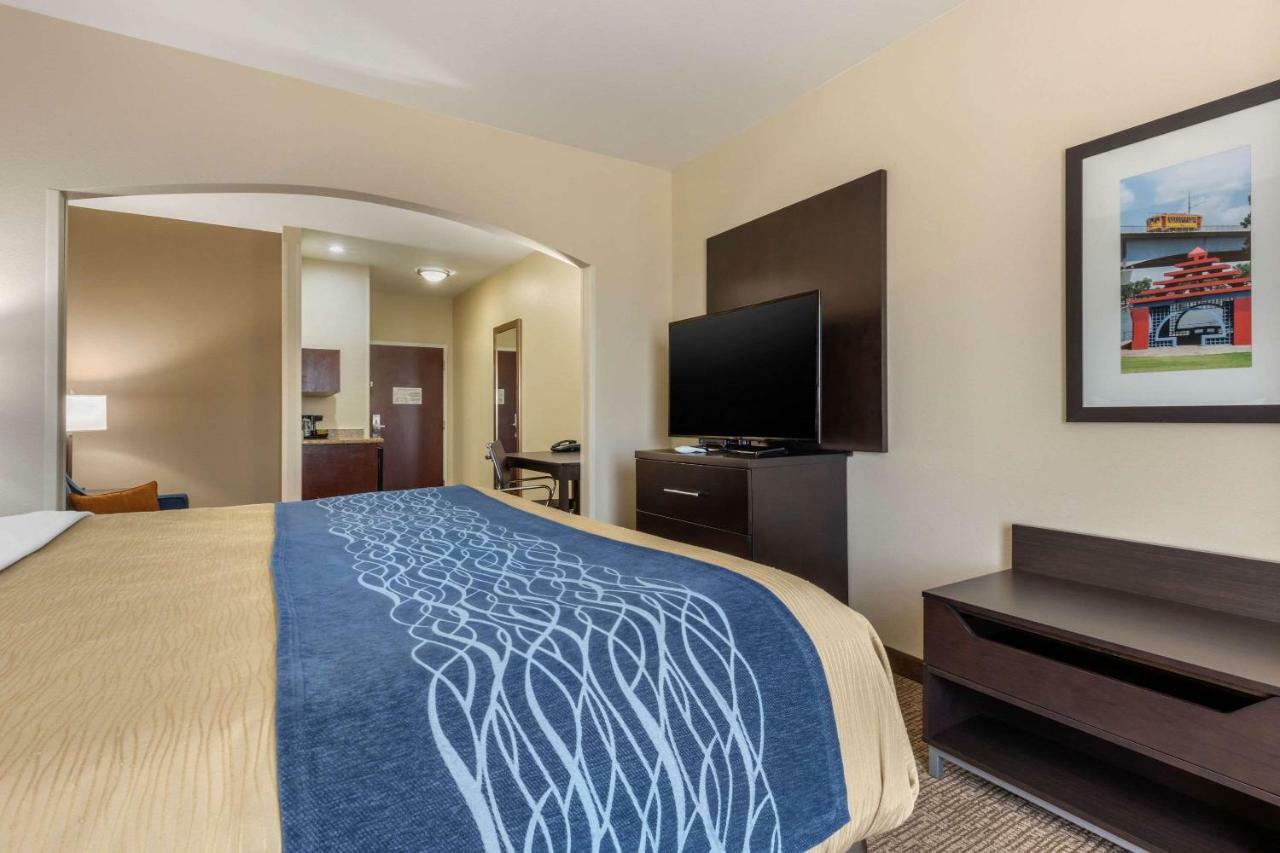 Comfort Inn & Suites North Little Rock Mccain Mall Экстерьер фото
